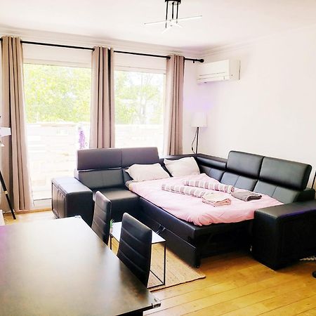Air Conditioned Residential Suite From 1 To 6 - Bathtubs In Rooms - Self-Arrival - Wifi - Laundry - Parking Avignon Exteriér fotografie