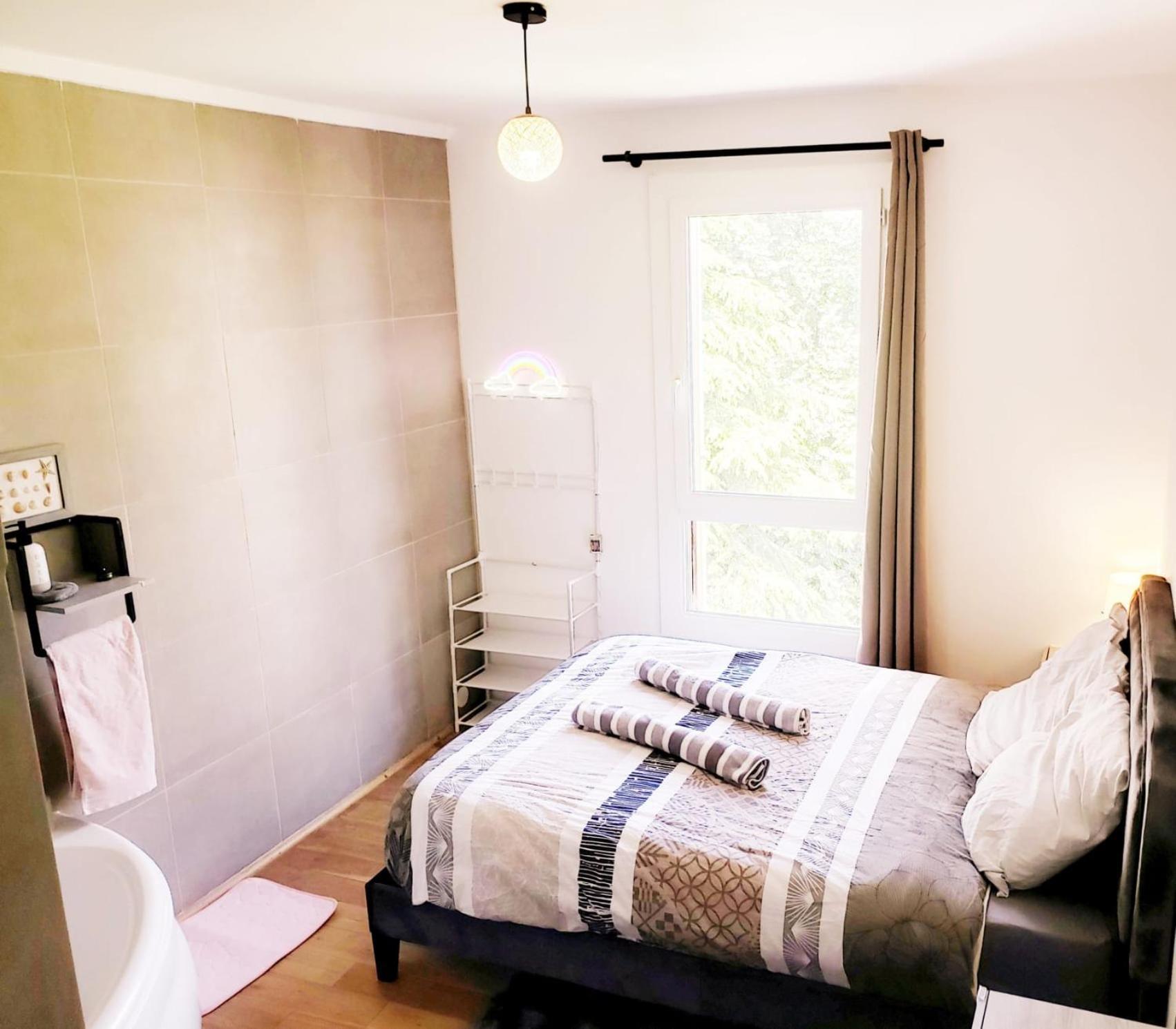 Air Conditioned Residential Suite From 1 To 6 - Bathtubs In Rooms - Self-Arrival - Wifi - Laundry - Parking Avignon Exteriér fotografie