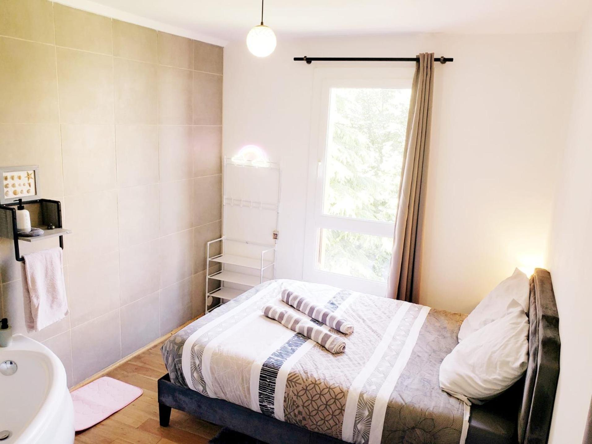 Air Conditioned Residential Suite From 1 To 6 - Bathtubs In Rooms - Self-Arrival - Wifi - Laundry - Parking Avignon Exteriér fotografie